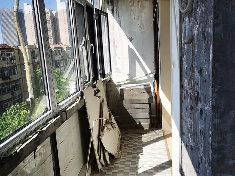 生活陽臺裝修改造 北京大河莊苑小區 墻磚安裝水電改造全包服務