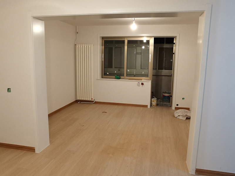 老房子地面潮濕,需要請專業人員維修嗎(圖1) 老房子地面潮濕,需要請專業人員維修嗎(圖1)