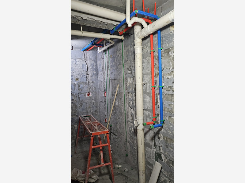 陽臺排水管總管接口漏水處理方法(圖1)